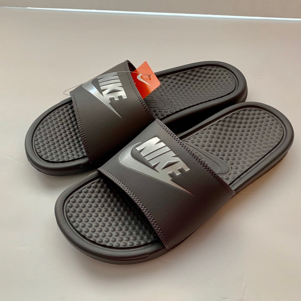 🔥Nike SALE🔥NEW Benassi JDI Sandals - Picture 4 of 8